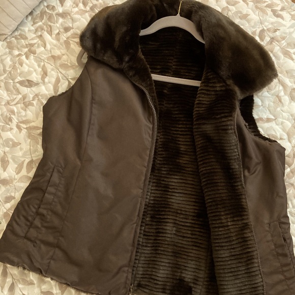 Liz Claiborne Brown Reversible Faux Fur Vest - Brown - Picture 8 of 9